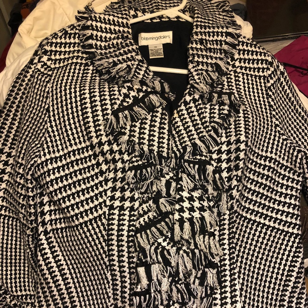 Houndstooth fringe Bloomingdales zipper coat! 🦓